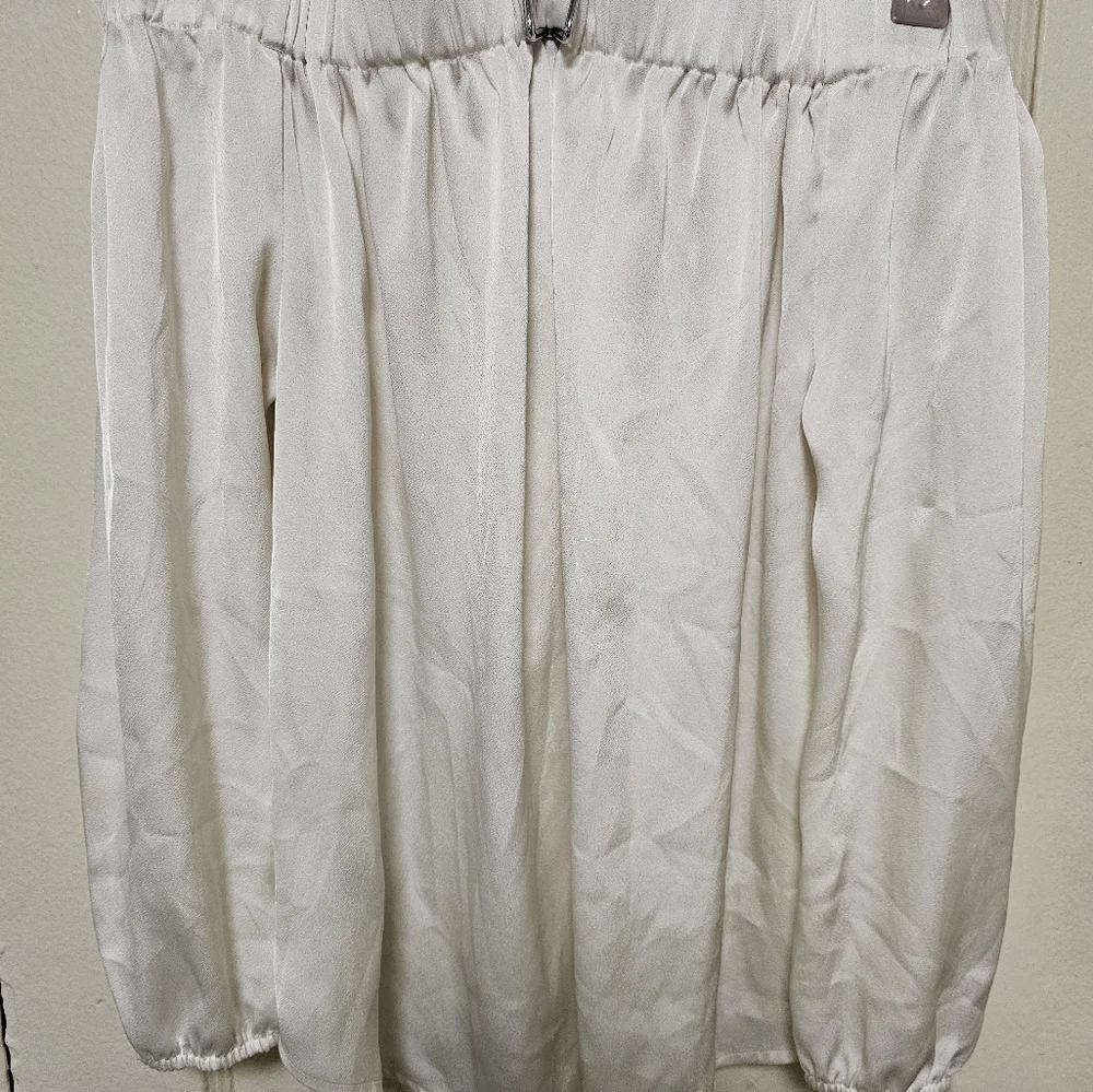 107 Express sz Medium polyester off the shoulder shirt - Picture 3 of 4